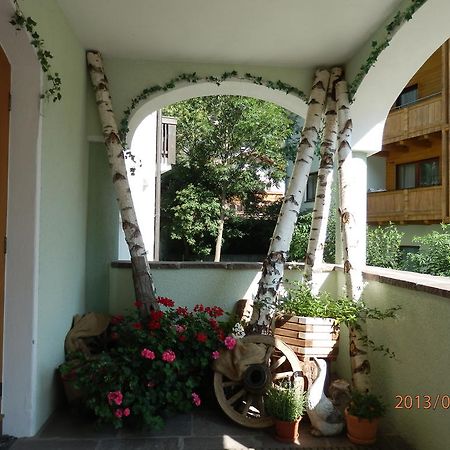 Hotel Edelweiss พฟุนด์ส ภายนอก รูปภาพ