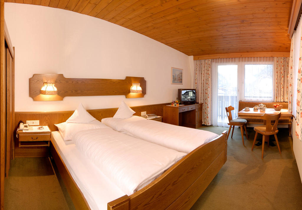 Hotel Edelweiss พฟุนด์ส ห้อง รูปภาพ